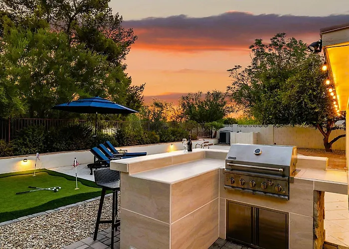 5br Estate, Heated Pool, Putting Camelback Views, Sleeps 12