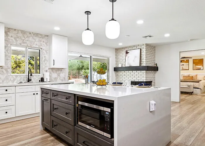 5br Estate, Heated Pool, Putting Camelback Views, Sleeps 12 Scottsdale