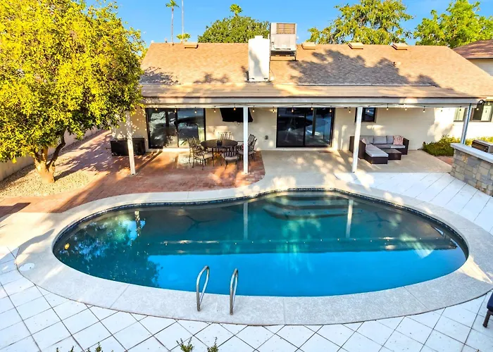 5br Estate, Heated Pool, Putting Camelback Views, Sleeps 12 Scottsdale