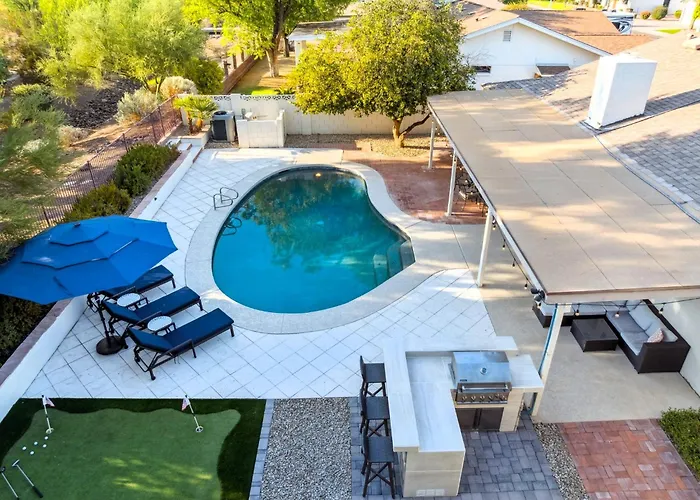 Holiday home 5br Estate, Heated Pool, Putting Camelback Views, Sleeps 12